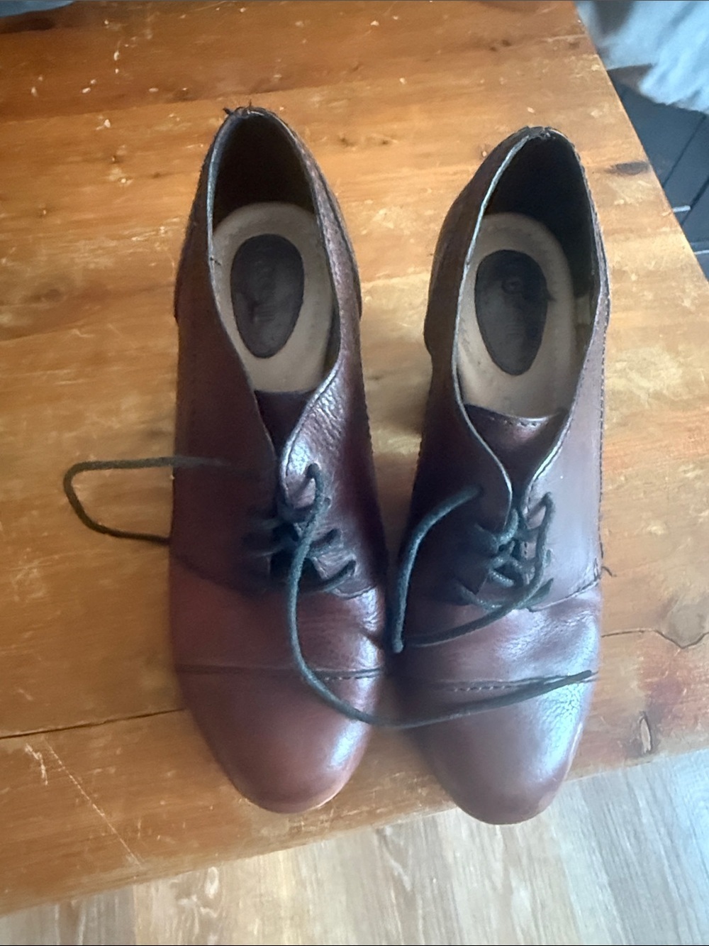 Fossil Women's Savana lace-up leather oxford Booties